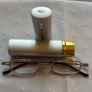 White and Gold Compact Reading Glasses with Case